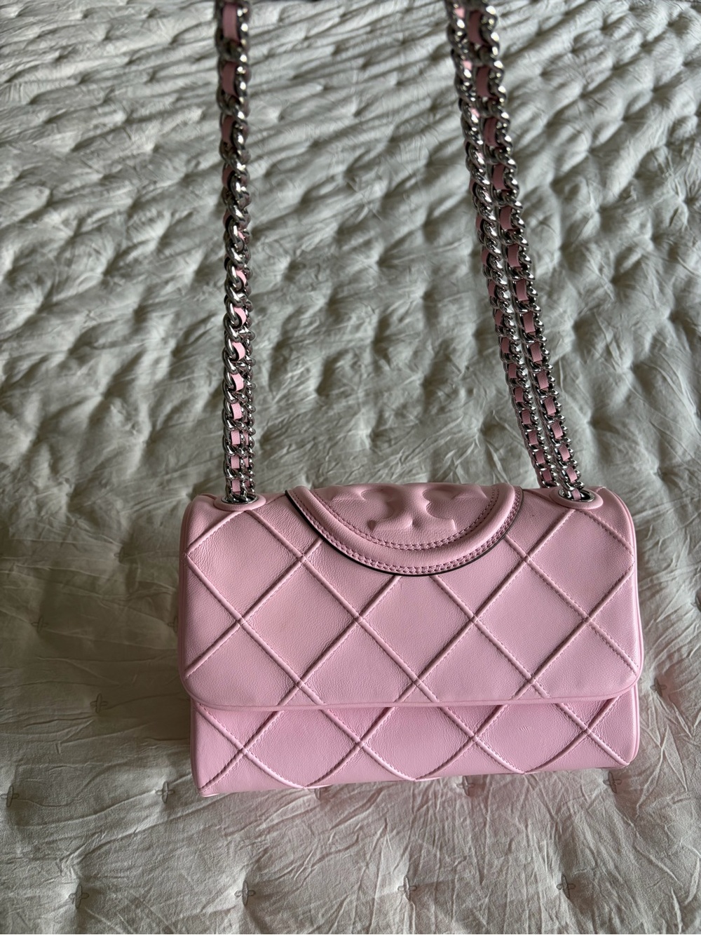 Quilted Pink Chain Shoulder Bag - Women - Picture 2 of 8